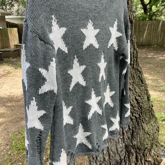 Star Power Distressed Knit Sweater from VICI - Picture 1 of 4